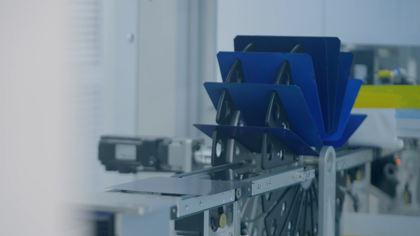 Automated manufacturing line